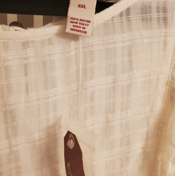 Cream ruffled tank top - Picture 4 of 4